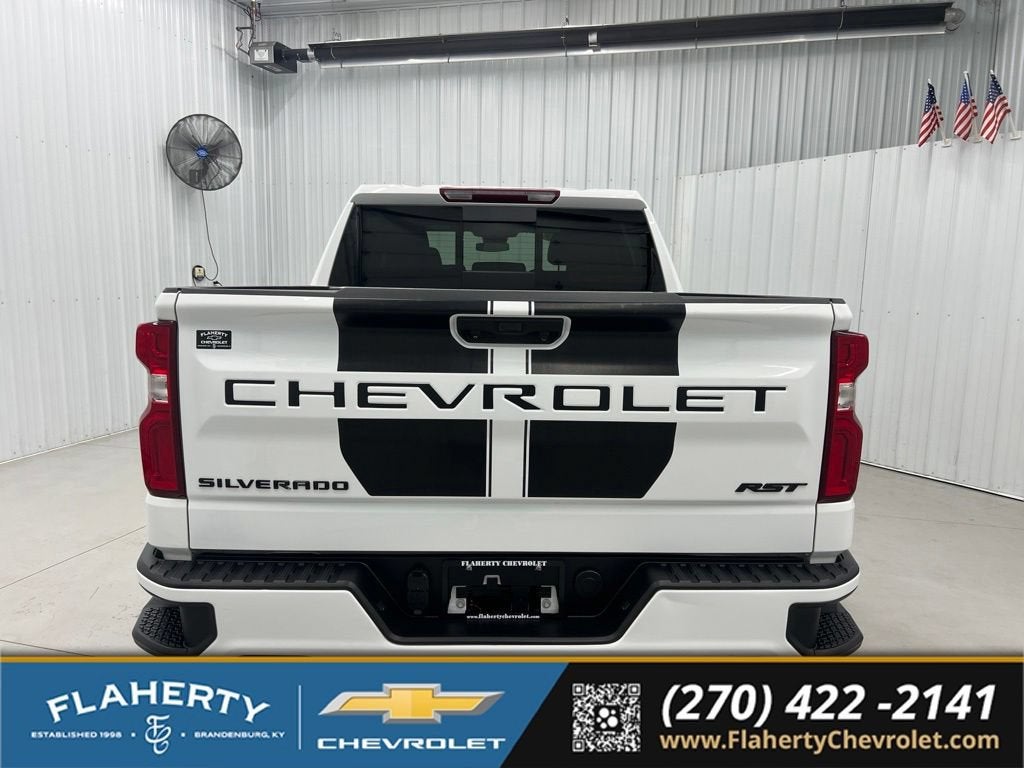 2023 Chevrolet Silverado 1500 — interior view